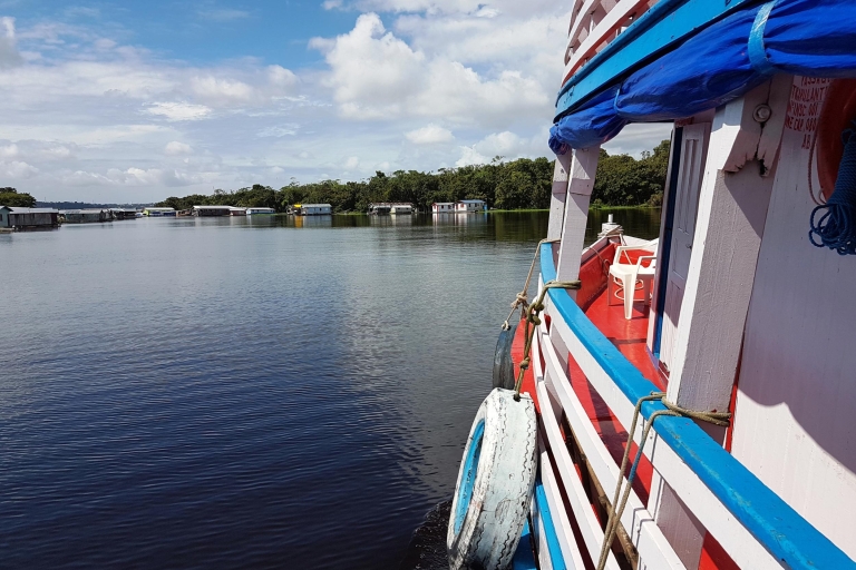Manaus naar Santarém: veerboot van 36 uur op de AmazoneHangmat met gedeelde badkamer + Transfer naar Alter do Chão