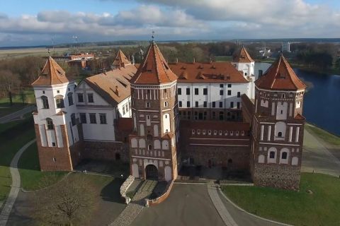 Private Tour: Mir Castle, Nesvizh Palace, and Brest Fortress