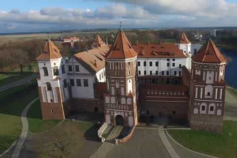Private Tour: Mir Castle, Nesvizh Palace, and Brest Fortress