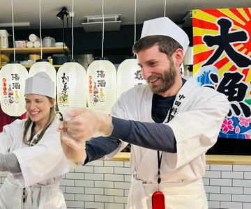 Kanazawa: Authentic Japanese Cooking and Sushi-Making Lesson
