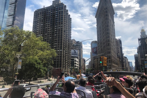 Ciudad de Nueva York: Tour en autobús turístico con paradas libresBillete de un día para descubrir el centro de la ciudad