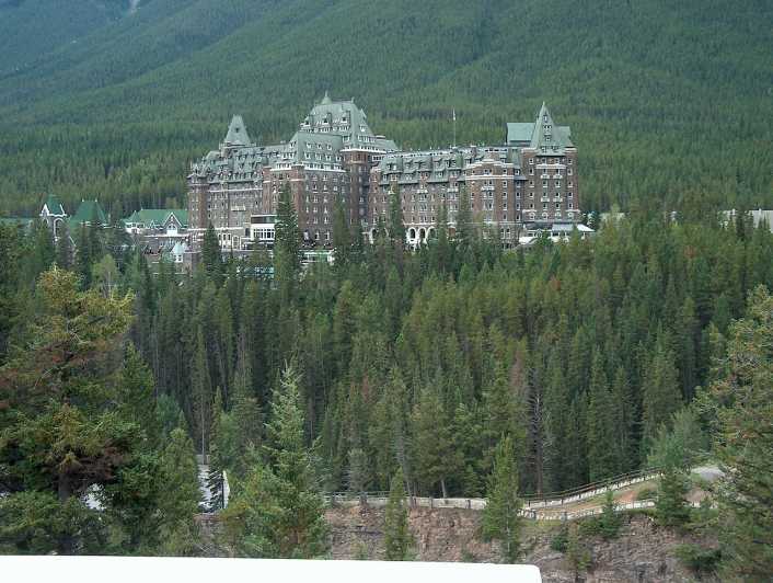 Banff: Eat the Castle Food Experience at Banff Springs Hotel