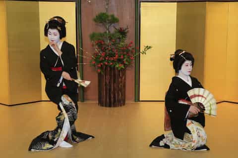 tokyo private 4person group 3geisha experience