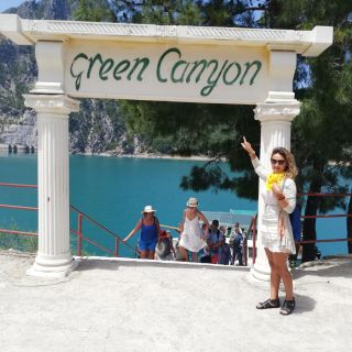 Side: Green Canyon Boat Tour with Lunch and Drinks