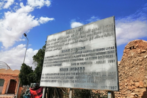 Djerba: 1-Tages-Tour nach Ksar Ghilane und BerberdörferAb Djerba: Tagestour mit Kamelritt, warmen Quellen und mehr