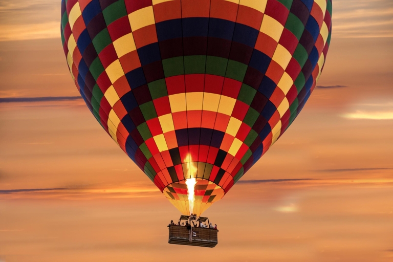 Göreme: Heißluftballonflug bei Sonnenaufgang