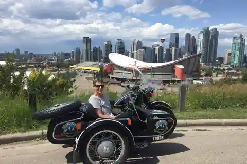Calgary: City Tour by Vintage-Style Sidecar Motorcycle