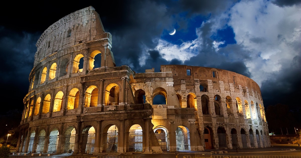 Visita Nocturna Del Coliseo Subterráneo Y La Arena | GetYourGuide