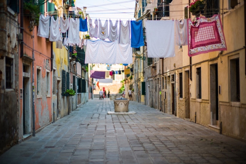 Venecia: recorrido a pie y paseo en góndolaVenecia: recorrido a pie y paseo en góndola en alemán