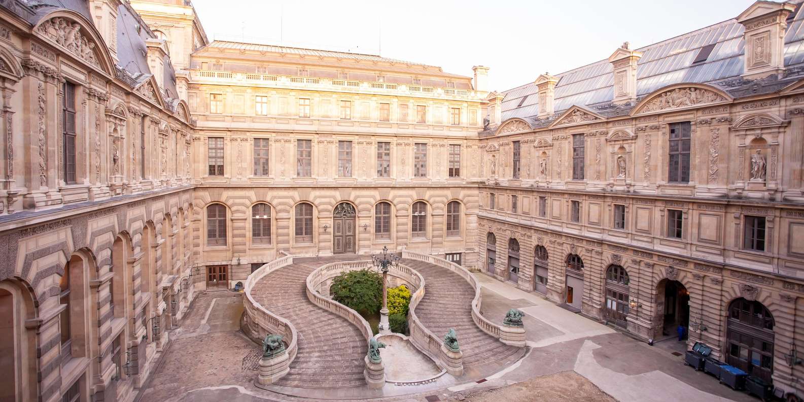 Louvre Museum Paris — tour experience image 8