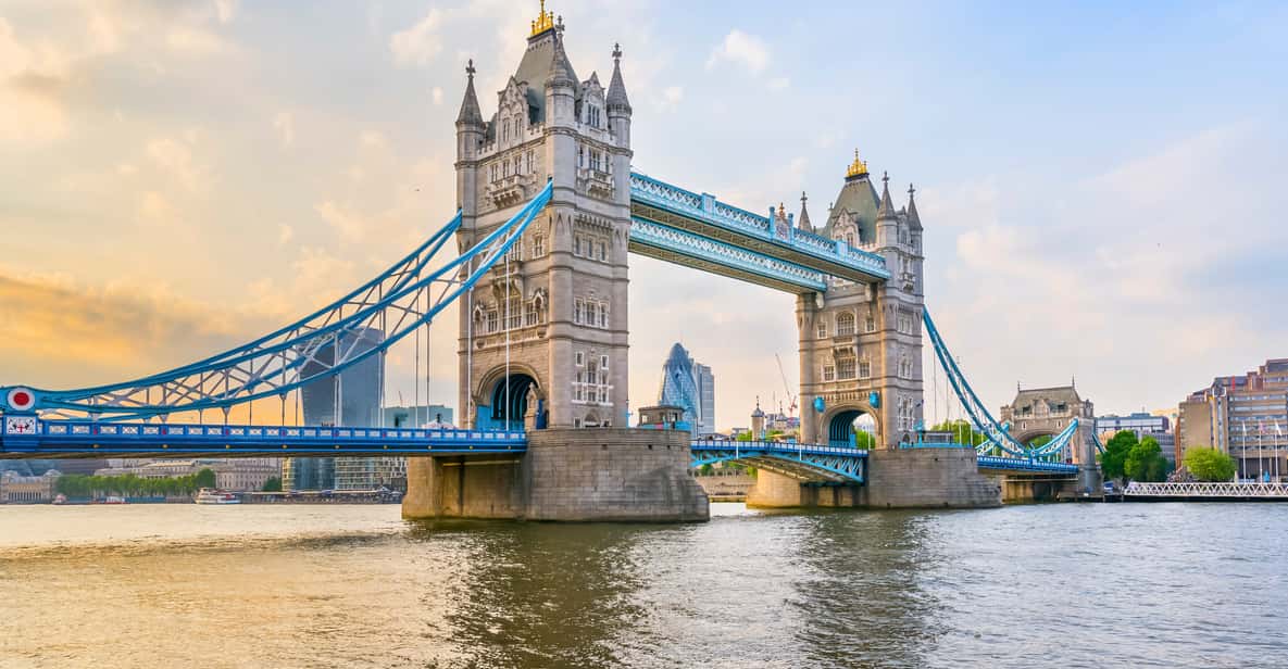 River Thames Hop-On Hop-Off Sightseeing Cruise