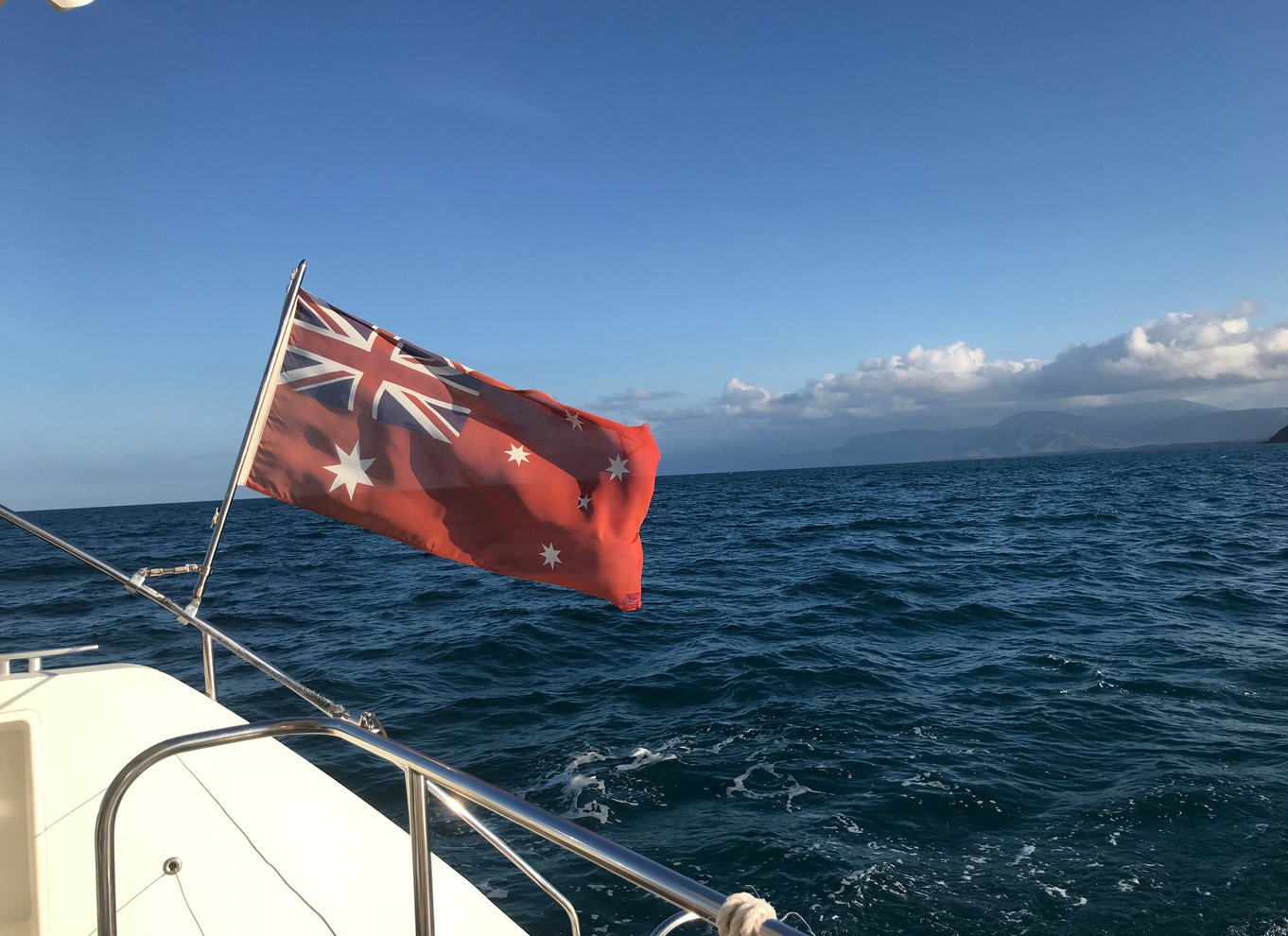 Port Douglas: Sejltur i solnedgang på luksuskatamaran