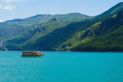 From Alanya: Green Canyon Boat Trip with Lunch and Drinks