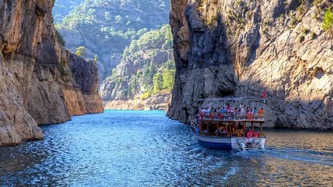 from side green canyon boat trip
