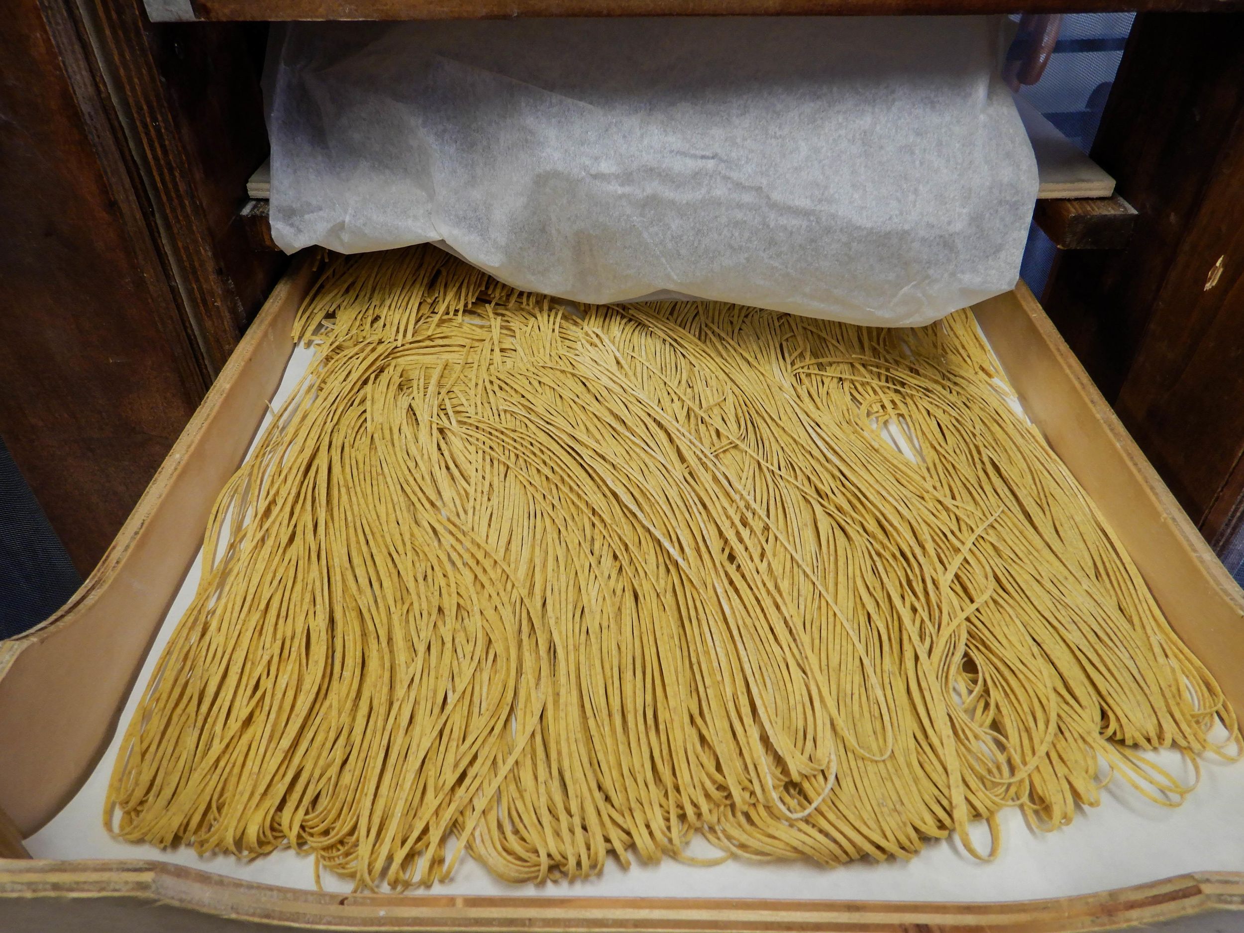 Asti: Pasta- und Tiramisu-Kurs im Haus eines Einheimischen