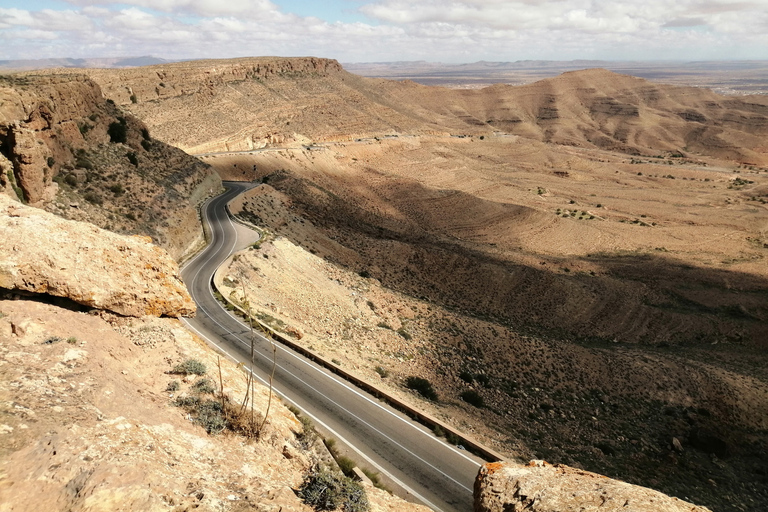 Ksar Ghilane : chameau, baignade, dunes et coucher de soleil