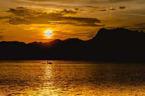 Luang Prabang: Kuang Si Falls and Mekong Sunset Cruise