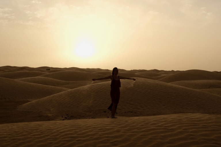 Ksar Ghilane : chameau, baignade, dunes et coucher de soleil