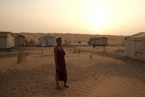 Ksar Ghilane Oasis: paseo en camello, natación y puesta de sol en las dunas