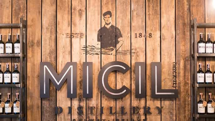 galway visite de la distillerie traditionnelle irlandaise poitin et gin