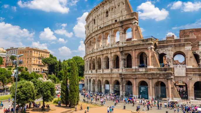 Acceso prioritario al Coliseo, Foro Romano y monte Palatino con guía