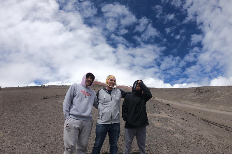 De Quito: viagem de 2 dias para Cotopaxi e QuilotoaOpção Padrão