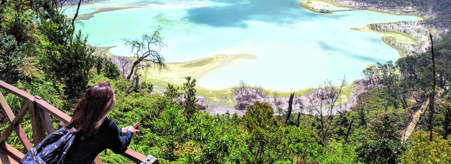 Privé : Kawah Putih, volcan, sources chaudes, bains de boue, visite du lac