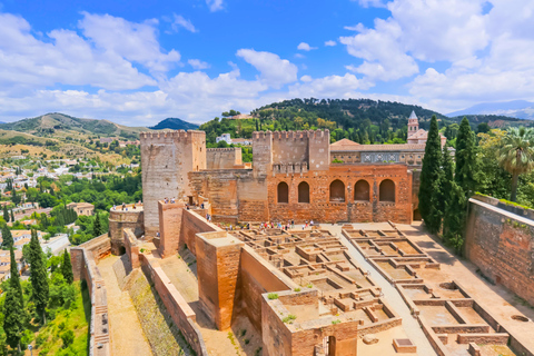 Alhambra and Albaicín Full-Day Private Tour from Seville From Seville: Alhambra and Albaicín Full-Day Private Tour