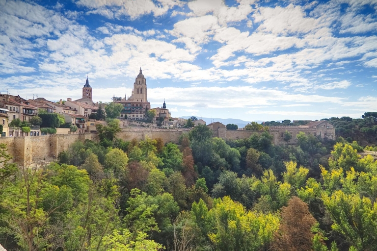 Z Madrytu: całodniowa wycieczka Avila i SegoviaAvila i Segovia Całodniowa wycieczka z Madrytu z lunchem dla smakoszy