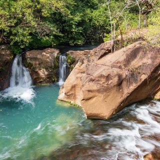 Liberia: One Day Waterfalls Expedition and Buffet Lunch
