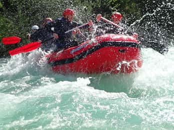 Da Bovec: rafting premium sul fiume Soča con servizio fotografico