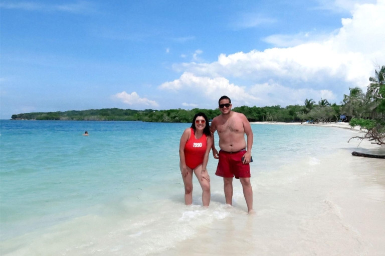 Ab Cartagena: Inselhopping Islas del Rosario mit MittagessenVIP-Tour