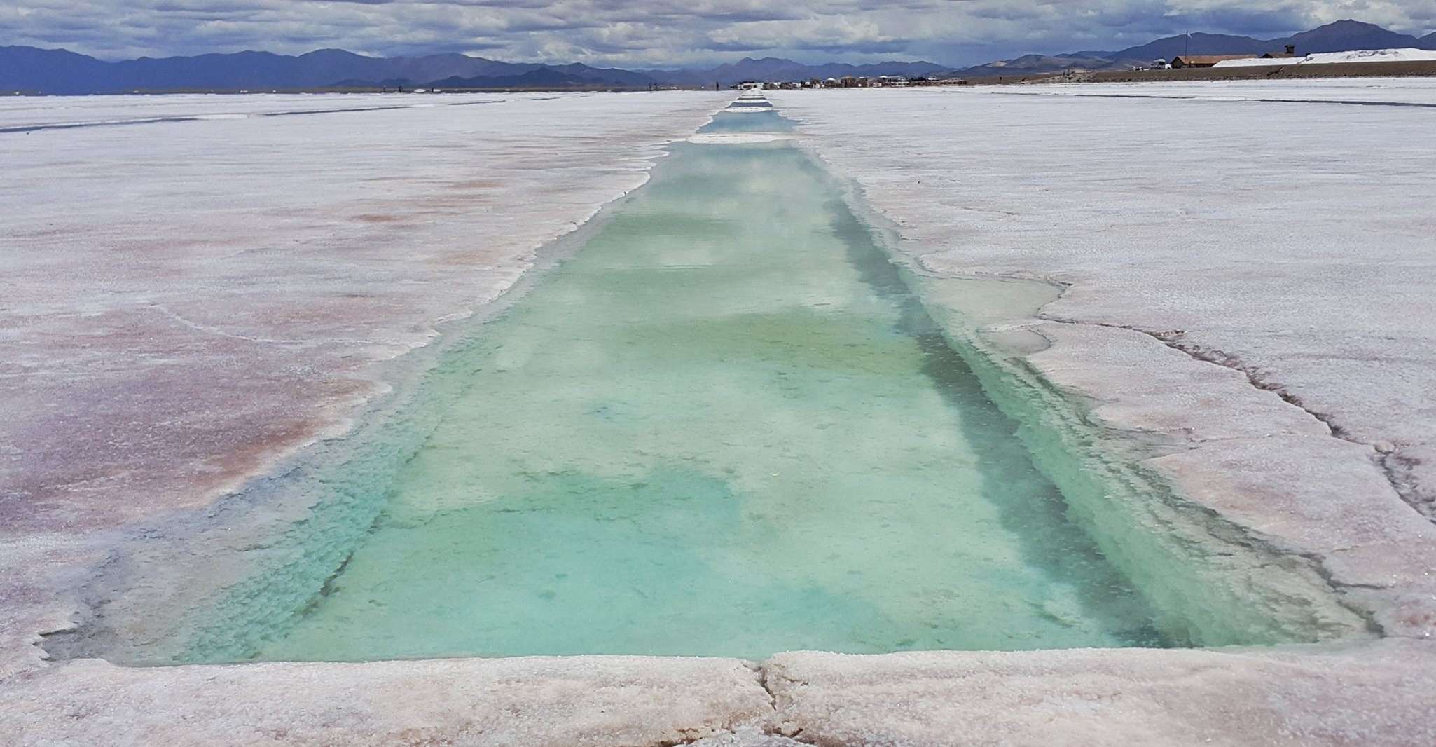 Desde Salta, Salinas Grandes, Purmamarca y Los Colorados - Hizvo