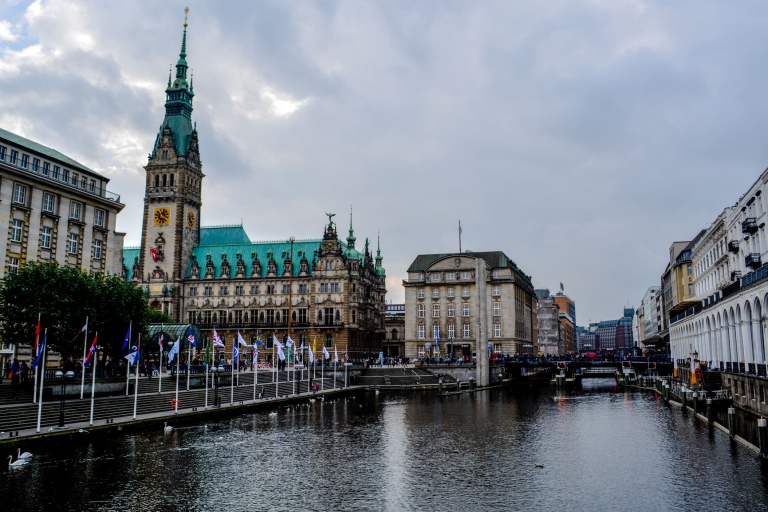 Hamburg: onbeperkt 4G-internet in Duitsland met Pocket WiFi10 dagen Pocket WiFi met 4G onbeperkt internet