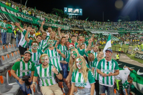 Medellín: voetbaltour met wedstrijdkaartjes en pre-game