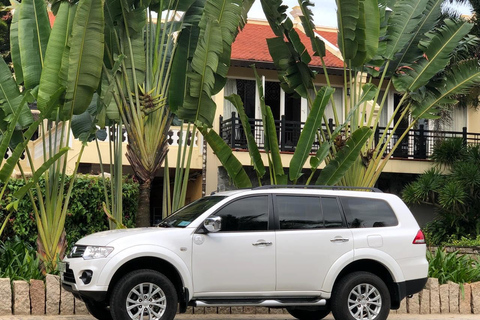 Hue or Hoi An: Golden Bridge Drive by Private Car