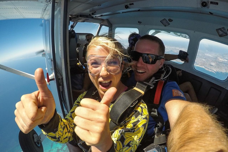 Puerto de Hillary: Paquete de paracaidismo y ferry a la isla RottnestParacaidismo en Rottnest a 3.000 metros + Paquete de Ferry
