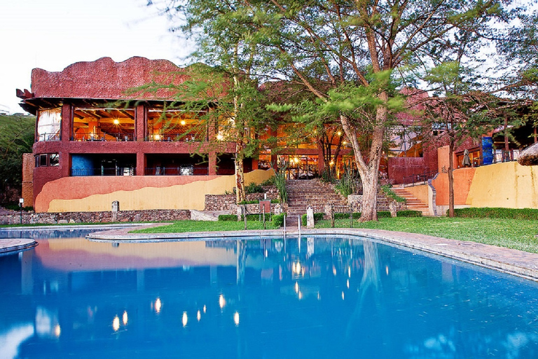 Arusha: Safari de lujo de 2 días por el Serengeti