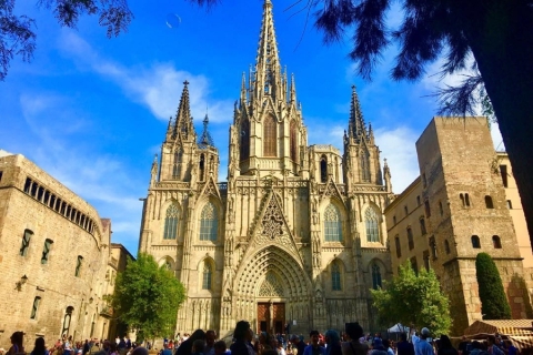 Barcelona: Private Tour of the Gothic Quarter Private Tour of the Gothic Quarter in Spanish at 10 am
