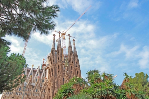 Sagrada Familia: tour guiado sin colasVisita guiada en inglés