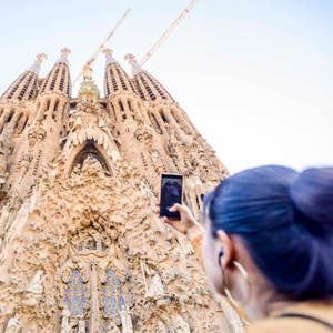 Barcelona: Sagrada-Familia-Tour mit optionalem Turm-Zugang