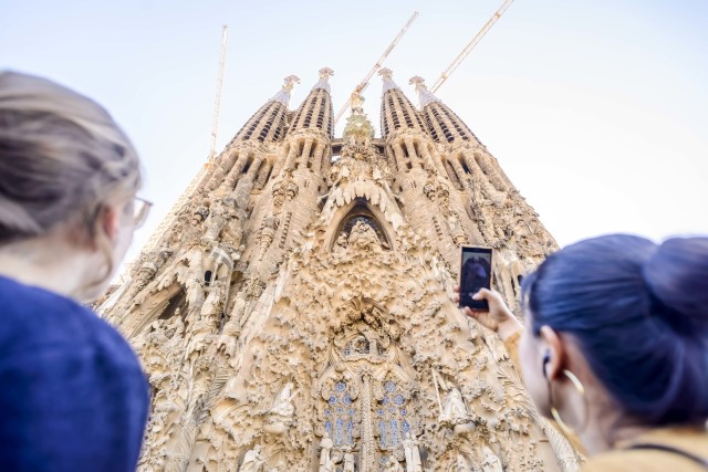 Visit Barcelona Sagrada Familia Tour with Optional Tower Access in Barcelona