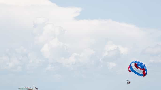 key west beachside parasailing