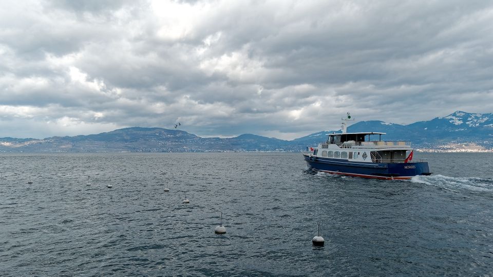 5 Best Guided Boat Tour of Lake Geneva (2022) 1