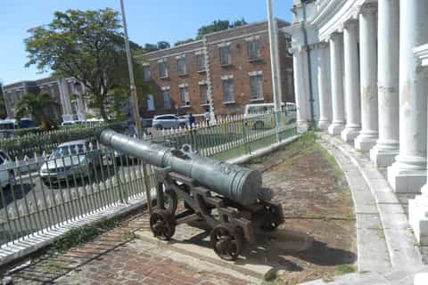 De Falmouth / Melia Braco: Kingston Hilite Tour