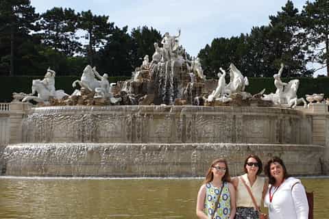 Schönbrunn Palace: Private Tour with Pickup