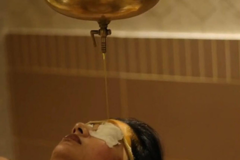 Mumbai: Ayurvedic Therapy at Sohum Luxury Spa Potli Traditional Ayurvedic Massage
