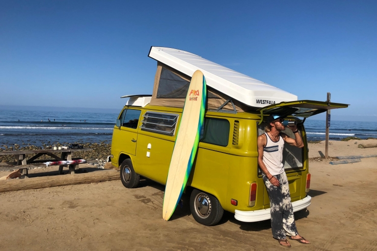 Malibu Beach: Surf Tour in een Vintage VW-busjeMalibu Beach Surf Tour met Hotel Pickup