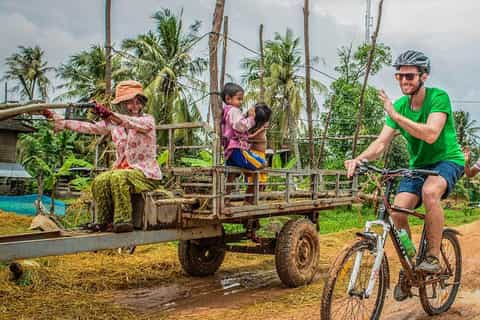 siem reap guided countryside bike tour with local snacks