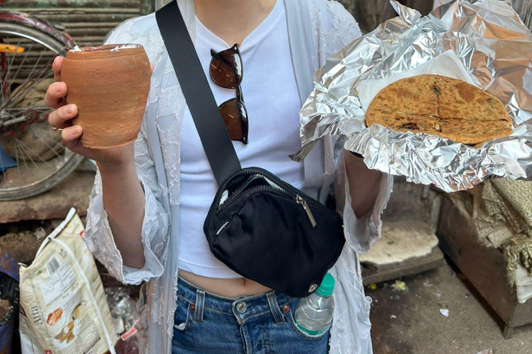 Wedding Wear & Bollywood Glam Shopping Tour (Women-Led Tour) Wedding Wear & Bollywood Glam Shopping Tour (Half-Day Tour)